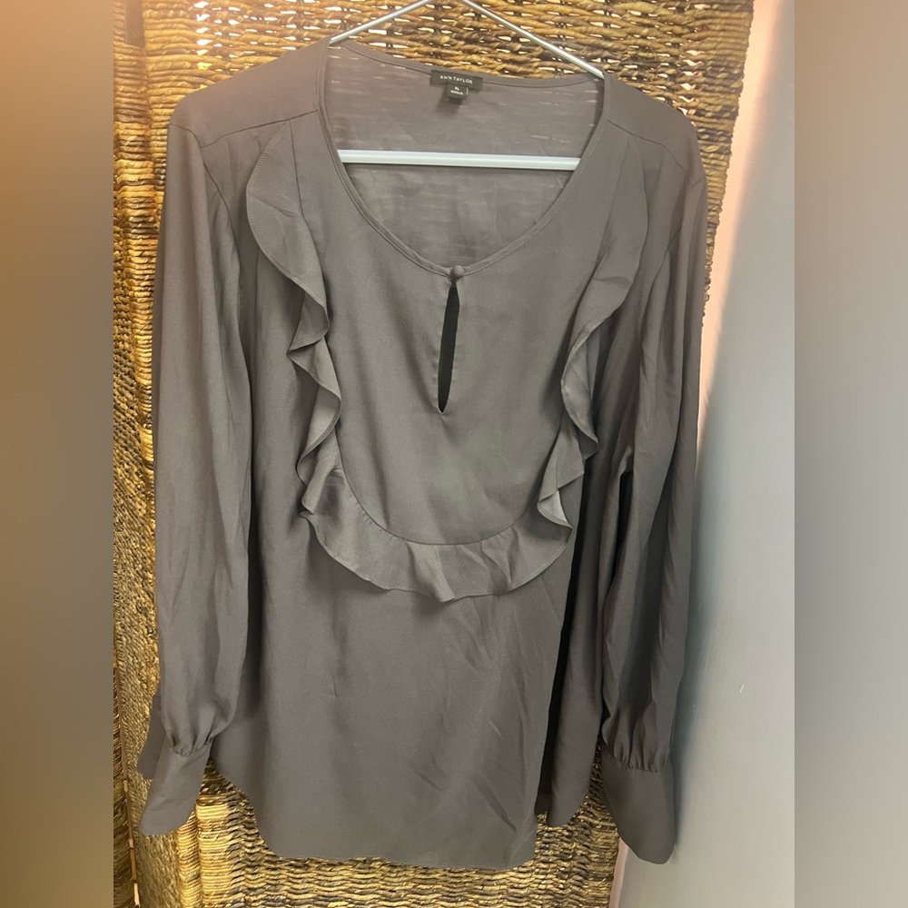 Ann Taylor- Brown with button in front, Womens Size: XL, Pre- Owned